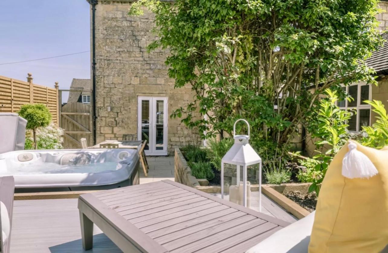 Luxury Cotswolds Cottage With Hot Tub وينشكومبي المظهر الخارجي الصورة