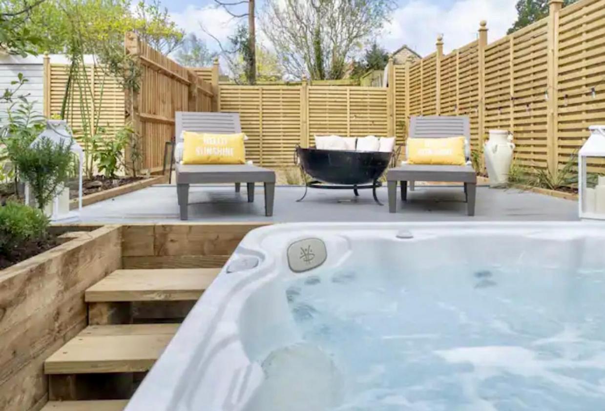 Luxury Cotswolds Cottage With Hot Tub وينشكومبي المظهر الخارجي الصورة